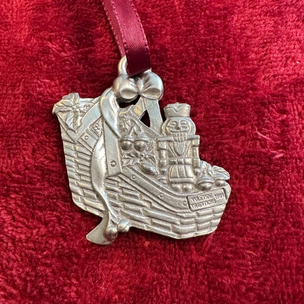 Longaberger Yuletide Traditions 1991 Pewter Christmas Ornament Nutcracker Basket